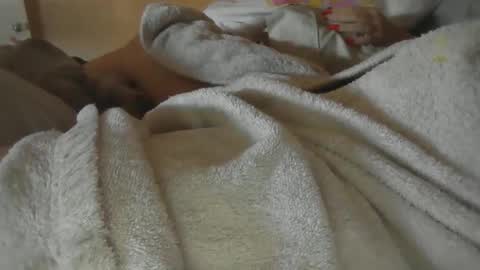 Snapshot of divine_feet chatting on March 2, 7:43 pm divine_feet online show from March 2, 7:43 pm