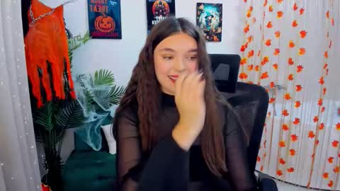 Hannah online show from October 10, 12:59 pm