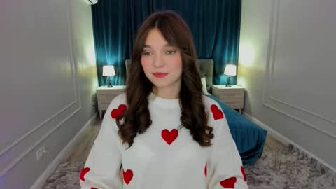 Hannah online show from December 1, 7:08 pm