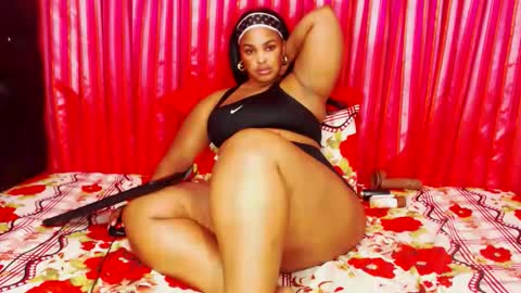 divinebooty93 online show from March 23, 6:45 pm