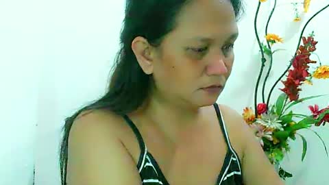 Snapshot of divinegrace10 chatting on December 21, 2:26 pm     Divine Grace Close To Your Hear online show from December 21, 2:26 pm