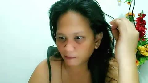 Snapshot of divinegrace10 chatting on February 4, 12:29 am     Divine Grace Close To Your Hear online show from February 4, 12:29 am