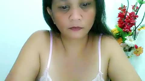 Snapshot of divinegrace10 chatting on February 19, 3:27 pm     Divine Grace Close To Your Hear online show from February 19, 3:27 pm