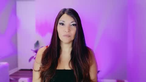 DivineLynn online show from February 26, 1:10 pm