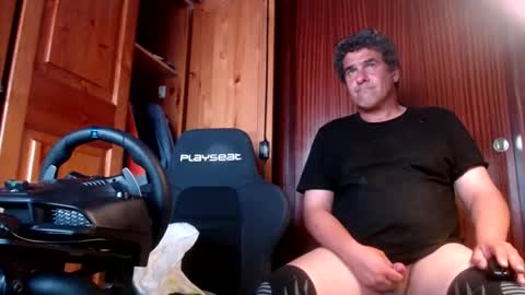 divitimido online show from October 9, 7:06 am