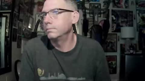 Snapshot of dix_handley_50 chatting on July 1, 11:45 am dix_handley_50 online show from July 1, 11:45 am
