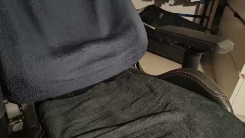 Snapshot of dixollo chatting on June 5, 9:53 pm DickMaster online show from June 5, 9:53 pm
