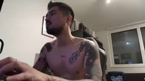 Snapshot of dixonhuang chatting on November 15, 6:48 pm D online show from November 15, 6:48 pm