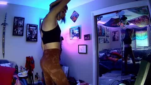 Snapshot of dizzythedoggo chatting on September 15, 7:47 pm The Cottoncandy Coyote online show from September 15, 7:47 pm