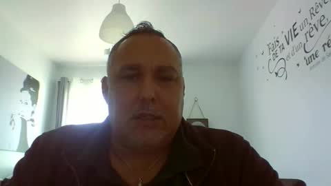 djeauzy77 online show from April 15, 9:49 am