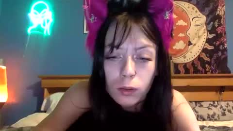 djldobaggins420 online show from November 9, 8:01 am