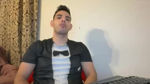 Snapshot of djonson_ chatting on October 13, 9:59 pm Djonson online show from October 13, 9:59 pm