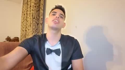 Snapshot of djonson_ chatting on October 23, 11:03 pm Djonson online show from October 23, 11:03 pm