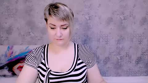 Snapshot of djullia chatting on October 13, 5:51 am djullia online show from October 13, 5:51 am