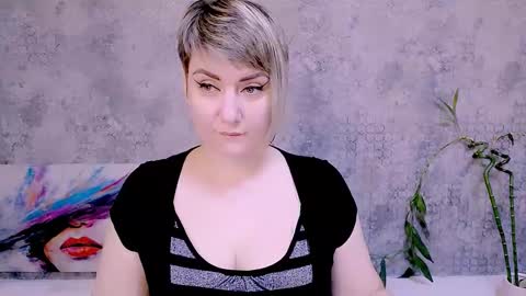 Snapshot of djullia chatting on November 19, 6:24 am djullia online show from November 19, 6:24 am