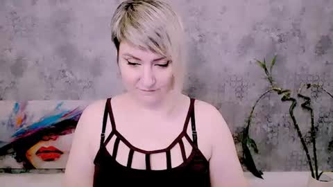 Snapshot of djullia chatting on June 27, 6:07 am djullia online show from June 27, 6:07 am