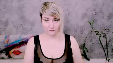 Snapshot of djullia chatting on June 29, 10:15 am djullia online show from June 29, 10:15 am