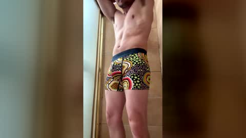 Liquor D online show from April 22, 10:33 pm