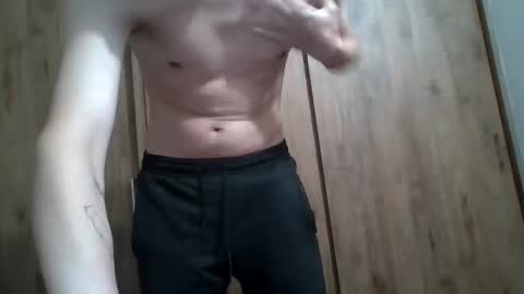 Snapshot of dlittle33 chatting on February 5, 11:50 pm dlittle33 online show from February 5, 11:50 pm