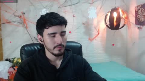 Snapshot of dmitrisanders1 chatting on December 4, 8:40 pm Maybe in pvt online show from December 4, 8:40 pm