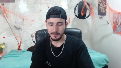 Snapshot of dmitrisanders1 chatting on December 4, 11:46 pm Maybe in pvt online show from December 4, 11:46 pm