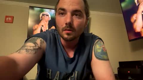 Snapshot of dmoneyyy1124 chatting on May 17, 7:32 pm dmoneyyy1124 online show from May 17, 7:32 pm