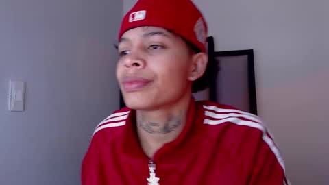 Snapshot of dogan_renz0 chatting on February 18, 11:50 am Dogan online show from February 18, 11:50 am