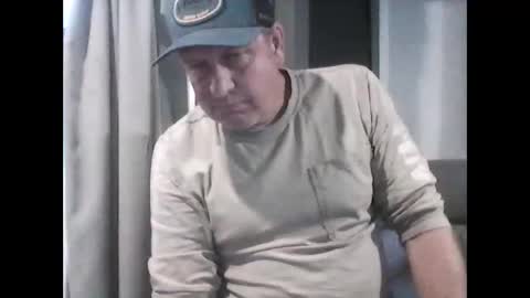 dogglogg745 online show from April 22, 5:25 pm