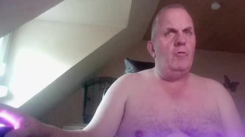 Snapshot of doggy2629 chatting on October 28, 3:47 pm doggy2629 online show from October 28, 3:47 pm