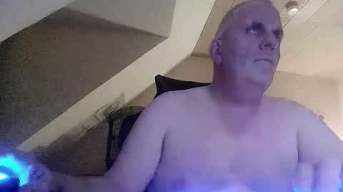 Snapshot of doggy2629 chatting on October 31, 6:20 pm doggy2629 online show from October 31, 6:20 pm