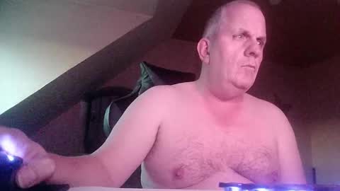 Snapshot of doggy2629 chatting on November 12, 3:45 pm doggy2629 online show from November 12, 3:45 pm