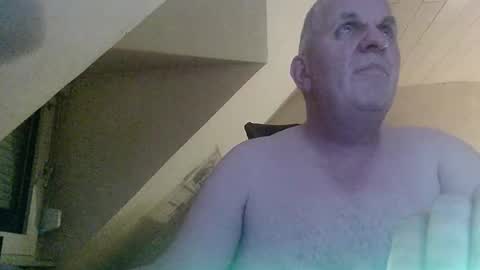 Snapshot of doggy2629 chatting on November 19, 5:24 pm doggy2629 online show from November 19, 5:24 pm