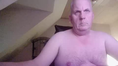 Snapshot of doggy2629 chatting on December 15, 4:55 pm doggy2629 online show from December 15, 4:55 pm