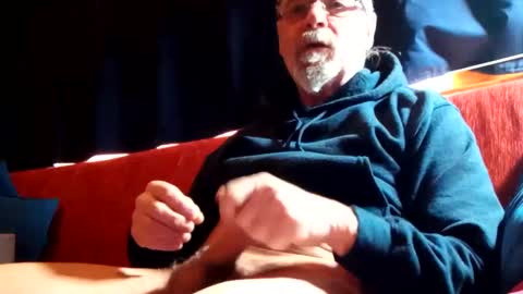 doghouseblue online show from December 15, 9:35 am