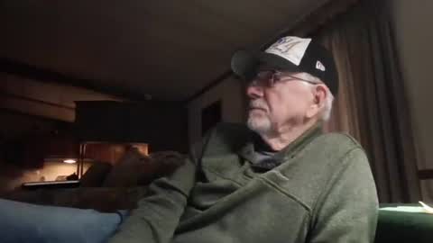 Snapshot of doingmyself69 chatting on February 17, 9:32 pm doingmyself69 online show from February 17, 9:32 pm