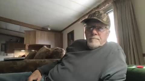 Snapshot of doingmyself69 chatting on February 18, 9:11 pm doingmyself69 online show from February 18, 9:11 pm