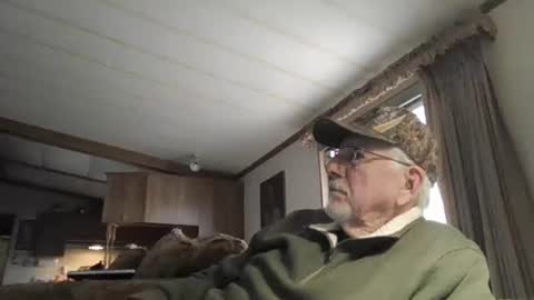 Snapshot of doingmyself69 chatting on February 19, 9:22 pm doingmyself69 online show from February 19, 9:22 pm