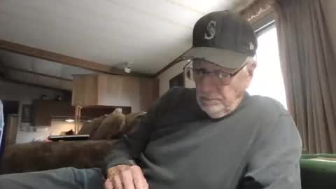 Snapshot of doingmyself69 chatting on March 4, 8:37 pm doingmyself69 online show from March 4, 8:37 pm