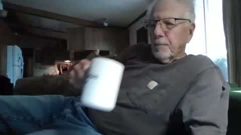 Snapshot of doingmyself69 chatting on June 6, 2:44 pm doingmyself69 online show from June 6, 2:44 pm
