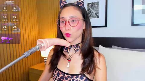 Bella  online show from February 10, 8:02 pm