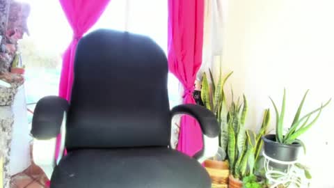 Snapshot of doll_celeste19 chatting on July 1, 11:15 pm C E L E S T E online show from July 1, 11:15 pm