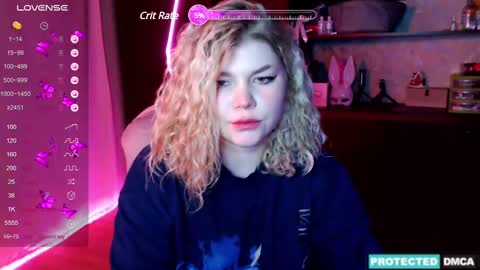 Chloe online show from December 1, 9:04 pm