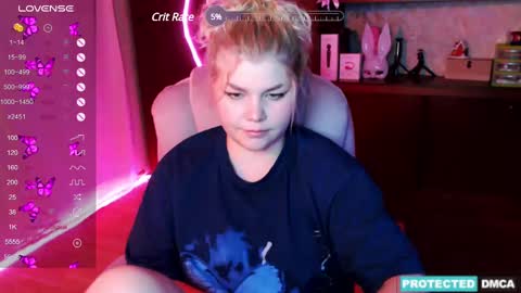 Chloe online show from December 2, 3:15 am