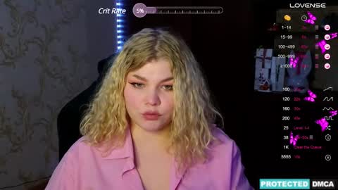 Chloe online show from December 11, 7:25 pm