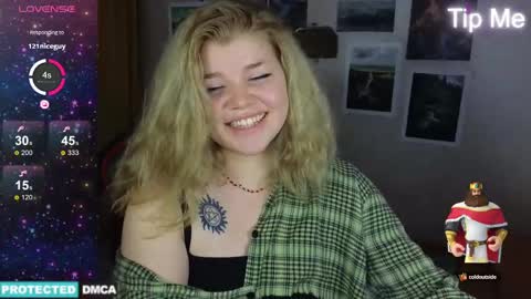 Chloe online show from January 2, 9:39 pm