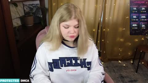 Chloe online show from January 22, 9:02 am