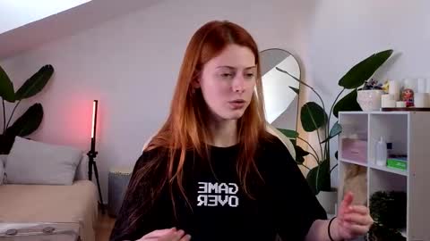 Your doll Lesli online show from October 10, 9:19 am