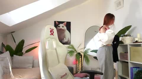 Your doll Lesli online show from March 4, 10:21 am