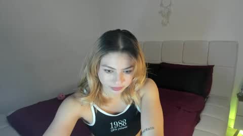doll_oriana online show from April 11, 8:57 pm