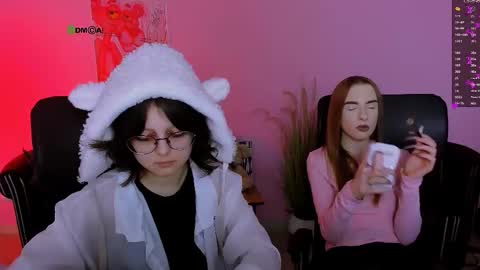 doll_vey online show from December 1, 8:47 pm